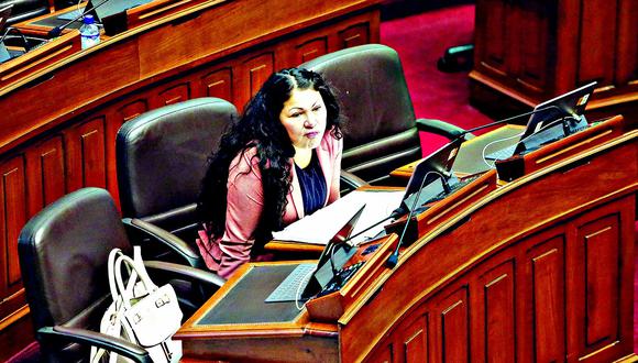 Congresista Yesenia Ponce va camino a perder su inmunidad 