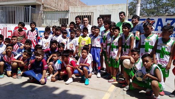 El Porvenir: Niños practican deporte en Cerro Cruz Blanca (VIDEO) 