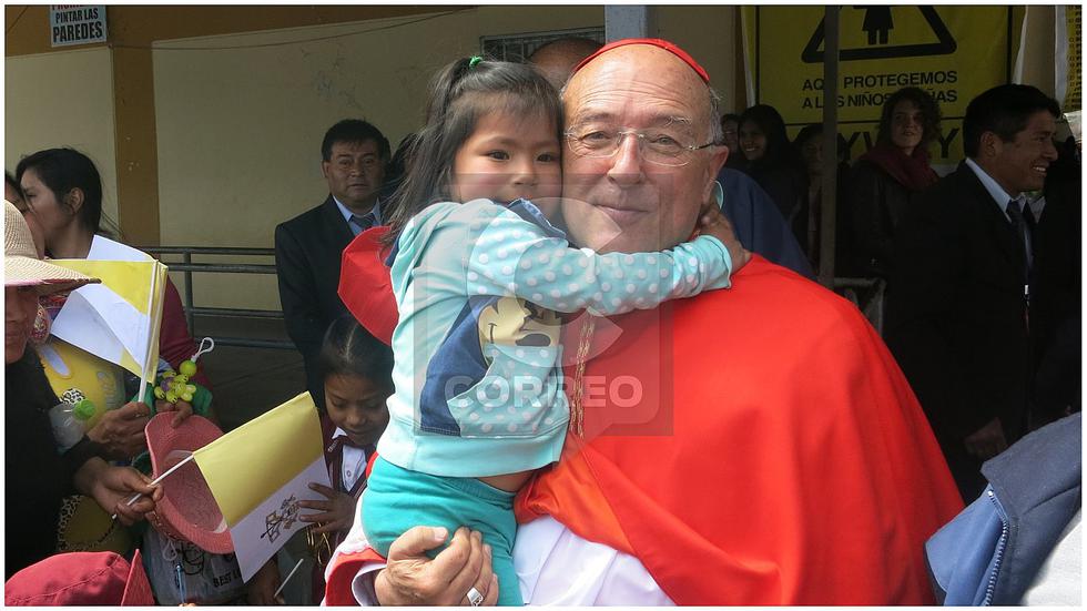 Cardenal Pedro Barreto protagoniza emotivo encuentro con niños (FOTOS)