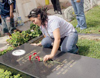 Al ritmo de huaynos y rezos recordaron a las madres trujillanas