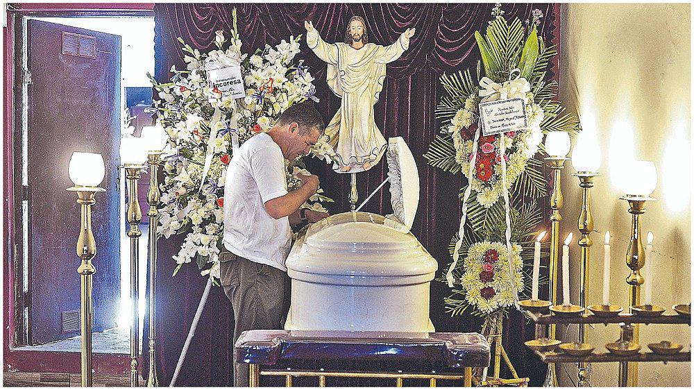 Expareja asesina de diez puñaladas a futura ingeniera ambiental