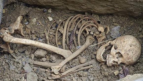 Hallan restos óseos y de cerámica en medio de construcción en Cusco  