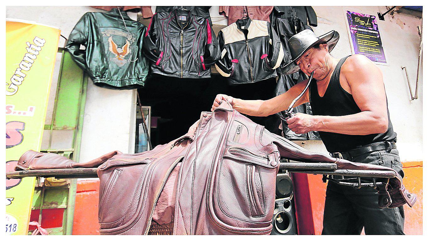 ENTREVISTA: ​"Hace 25 años que le doy vida al cuero y seguiré" 