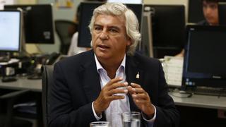 Fernando Olivera inscribe al Frente Esperanza en el JNE para las elecciones del 2021