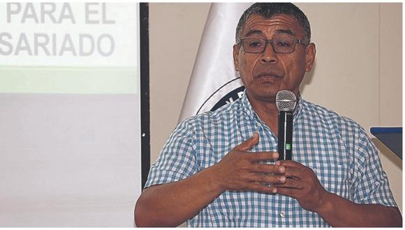 Carlos Burgos ha sido presidente de la Cámara de Comercio  y Producción de Lambayeque, y candidato al Municipio Provincial de Chiclayo.