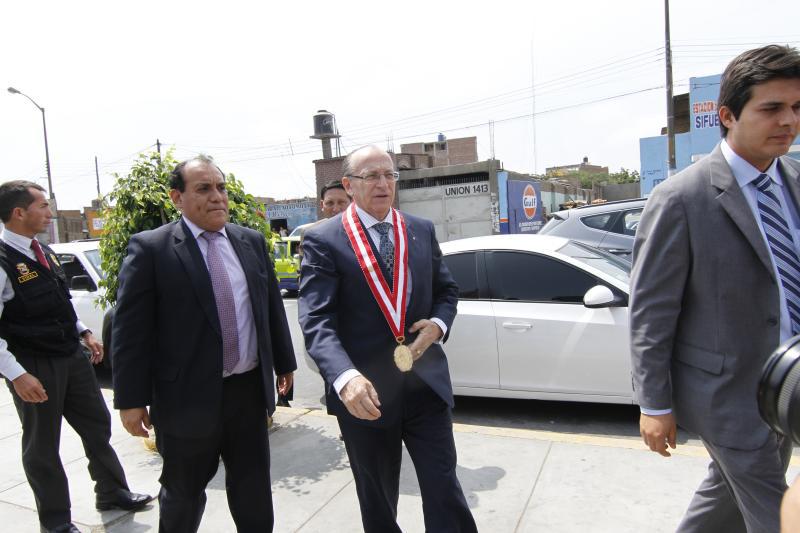 José Peláez se niega a asistir al Congreso