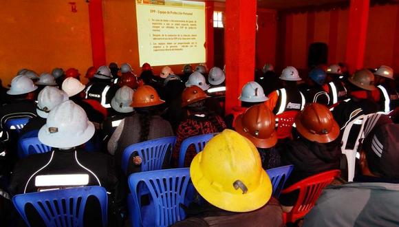 Ananea: Mineros se capacitan en seguridad minera y medio ambiente