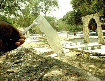 Un malecón de travestis