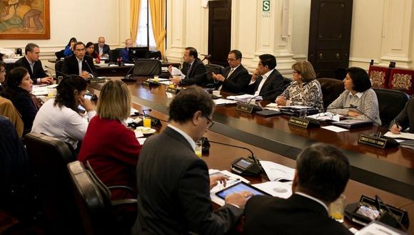 Martín Vizcarra se reúne con ministros tras aprobación de cuestión de confianza: "El rumbo trazado continúa"