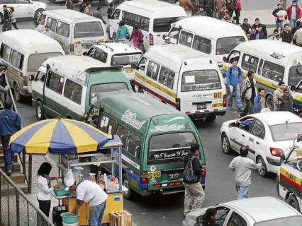 Este año sacarán a 4 mil vehículos antiguos de transporte público