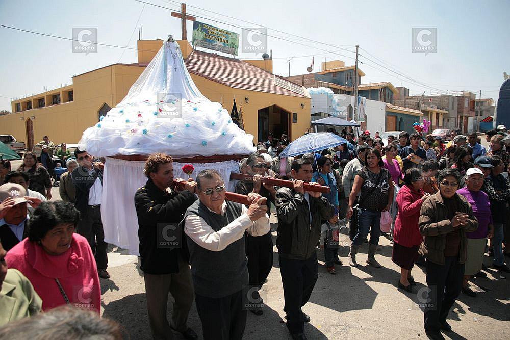Fieles y devotos celebran la festividad de la Virgen de Nuestra Señora de la Natividad