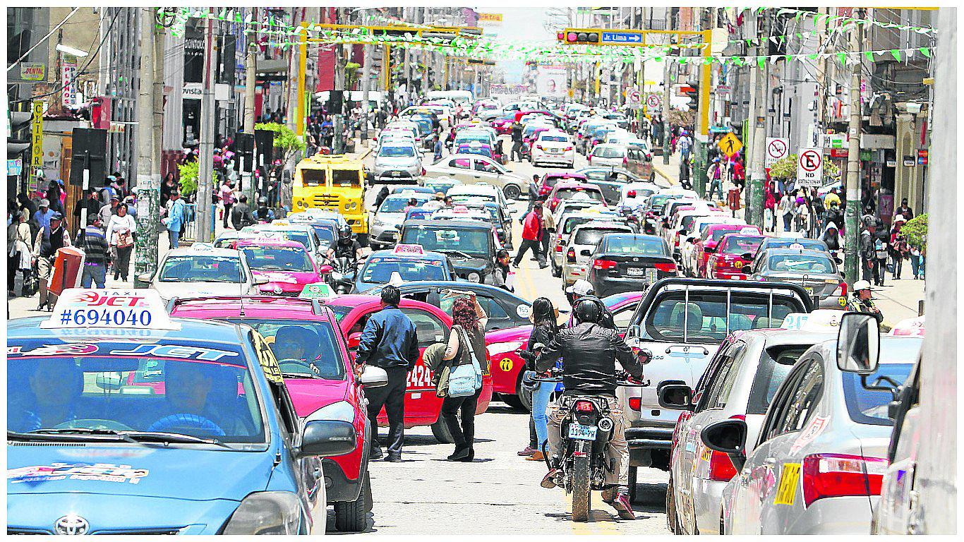 ​Empresas de taxi aumentaron flotas en más de 3,237 unidades en solo dos años