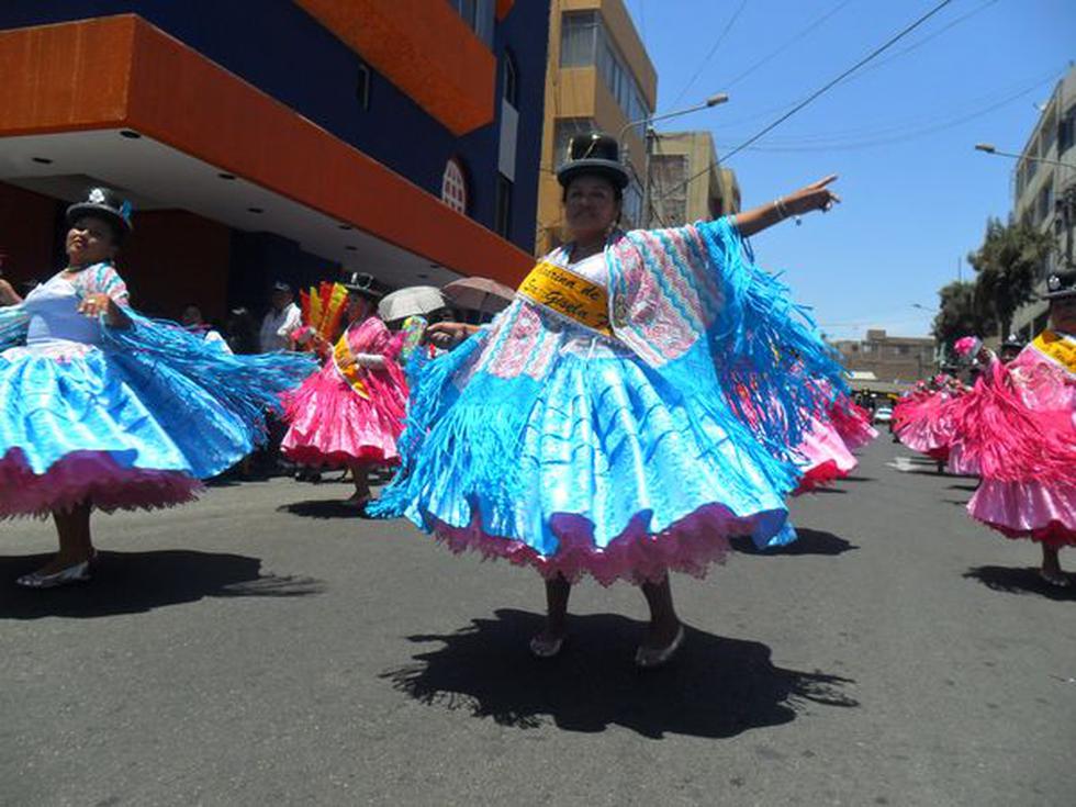 Con morenadas celebraron a "Mamita Candelaria"