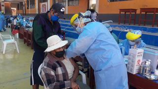 Amplían vacunación a adultos mayores de 75 años en Tacna