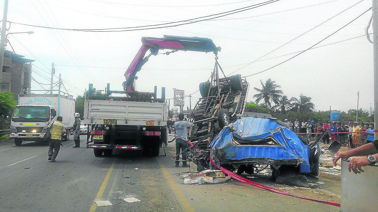 Trujillo: Combi en la que murieron 19 no tenía tarjeta de circulación           