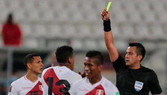 Julio Bascuñán fue cesado de sus labores como árbitro en Chile. (Foto: AFP)