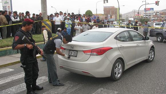 Tacna: Presuntos delincuentes en auto con placas falsas eran policías