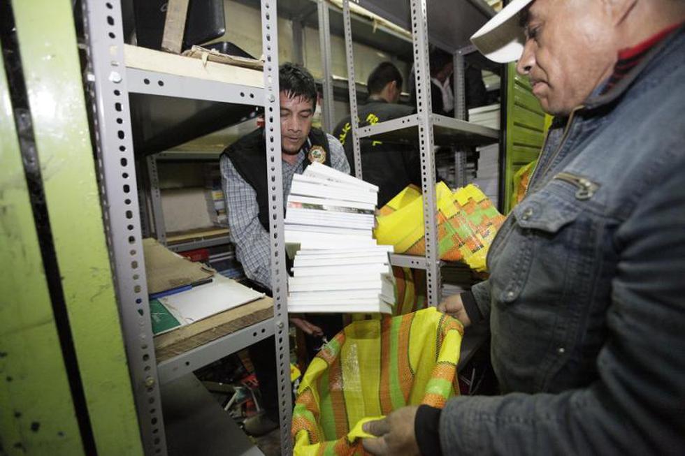 Así fue el operativo de la Policía en la galería Polvos Grau (FOTOS)