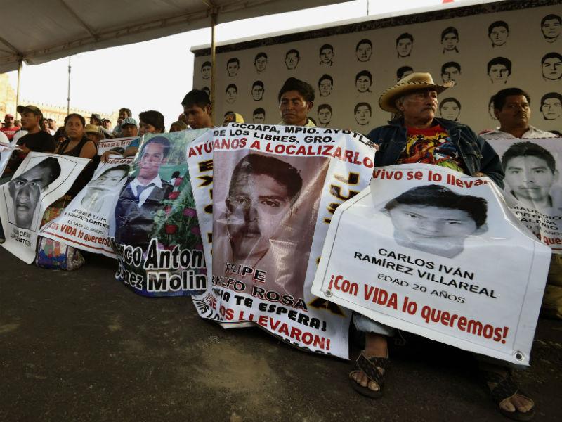 Ayotzinapa: Padres de desaparecidos inician huelga de hambre de 43 días