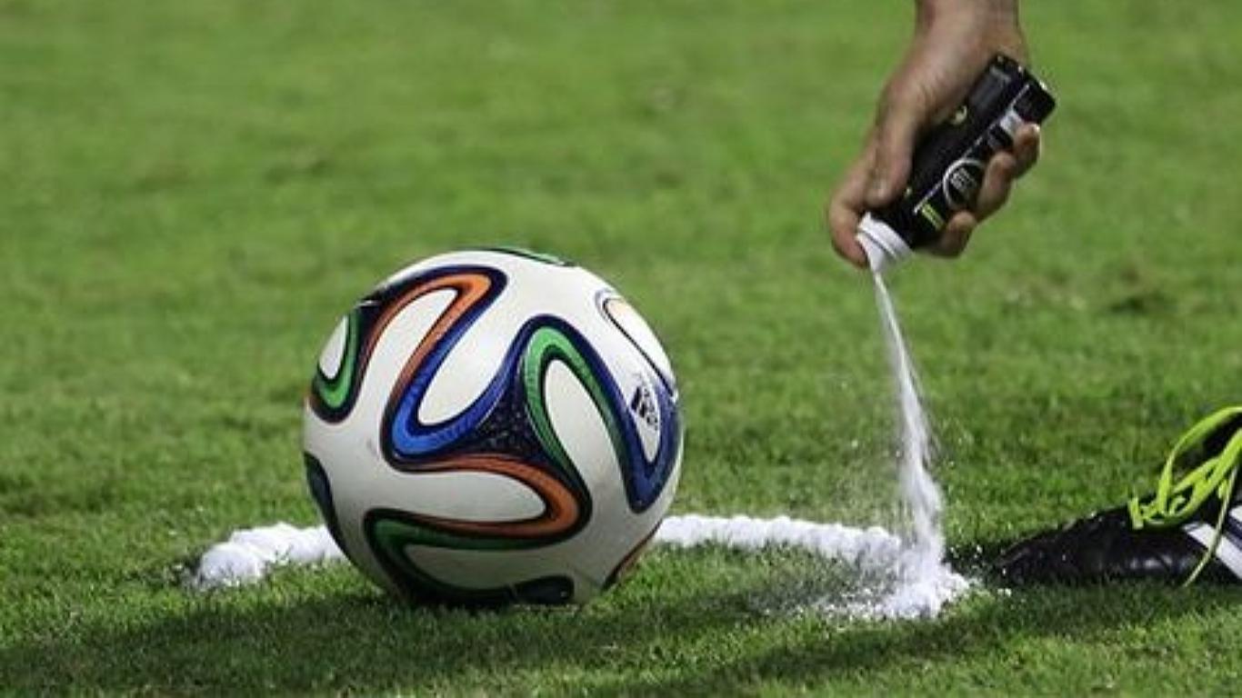 Creadores del spray evanescente demandan a la FIFA 