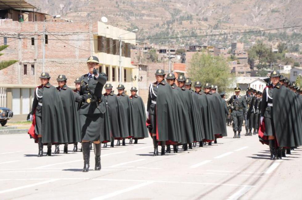 Con desfile y procesión PNP celebra 25 años de su creación