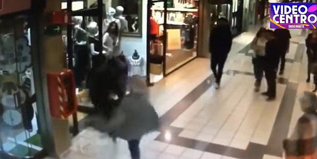 ​YouTube: Valiente anciano de 84 años derriba a ladrón que robó en joyería