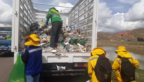Personal de limpieza logró recoger cerca de 13 toneladas de residuos sólidos. (Foto: Plinio Amanqui)