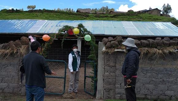 Ayacucho: Agro Rural entrega 66 cobertizos a familias ganaderas para proteger de heladas a más de 6 mil cabezas de ganado. (Foto: Agro Rural)