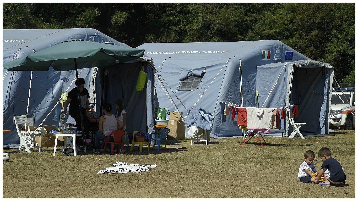 Terremoto en Italia: Un total de 3.554 personas duermen en tiendas 