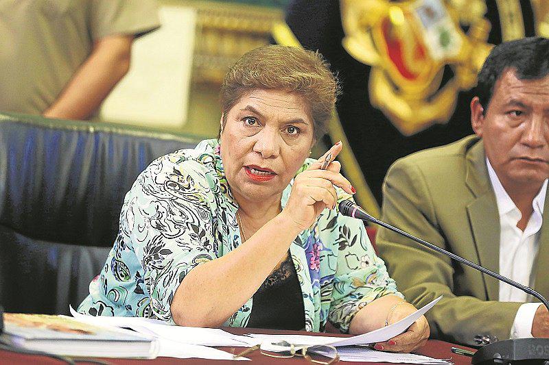 Luz Salgado defiende proyecto que intenta regular a los medios