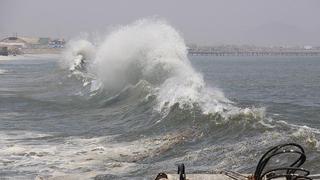 Doce puertos del litoral centro y sur se encuentran cerrados ante oleajes anómalos