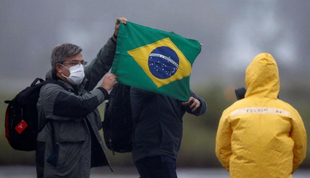 Fueron dos aviones militares los que trajeron a los ciudadanos brasileños desde Wuhan, donde se originó el coronavirus. (Reuters).
