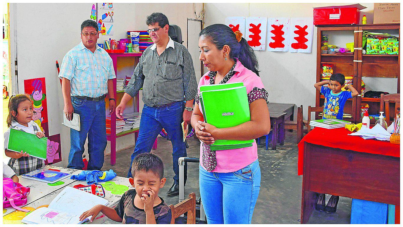 ​Amenazan con cerrar escuela donde niños se sofocan por el calor 