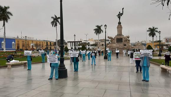 Enfermeras protestan por falta de pago de bonos Covid-19