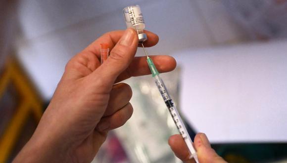 Colombia otorgó una autorización de emergencia para la vacuna de Pfizer contra el coronavirus. (Foto: Christophe SIMON / AFP)