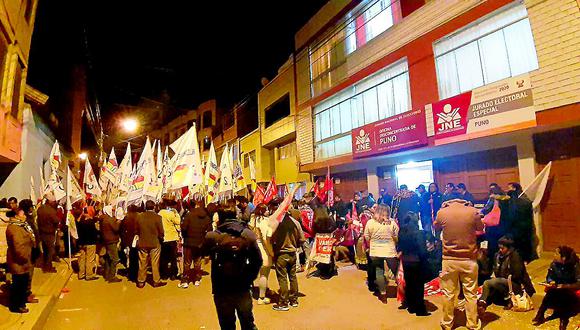 Todos por el Perú presentó dos listas de candidatos al Congreso de la República
