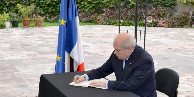 Pedro Cateriano expresa condolencias a Francia por atentado de París