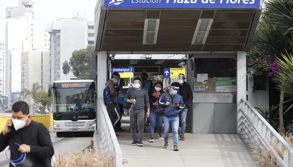 Presidenta del Consejo de Ministros señaló que la medida facilitará los desplazamientos de los usuarios en el Metropolitano, Corredores Complementarios y Metro de Lima. Además permitirá menor riesgo de posible contagio de COVID-19.