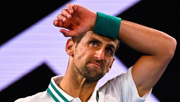 Novak Djokovic consiguió este lunes permiso de un tribunal australiano para permanecer en el país a pesar de no estar vacunado contra el COVID-19. (Foto: EFE)