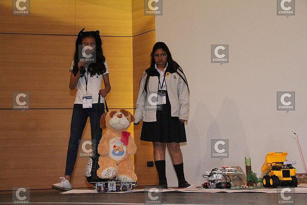 Más de 150 estudiantes en Olimpiadas de Robótica que organizó la UCSP(FOTOS)