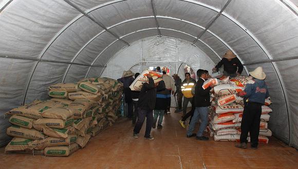 Continúa entrega de ayuda inmediata a damnificados por deslizamientos en Llusco - Cusco