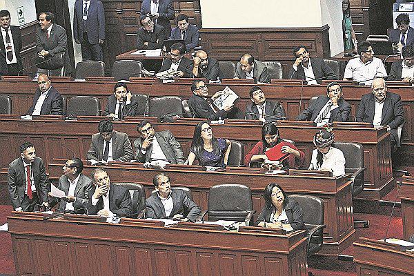 Nuevo Perú evalúa separarse del Frente Amplio