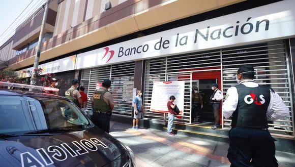 Banco de la Nación de Arenales y Jesús Maria. Fotos: Diana Marcelo