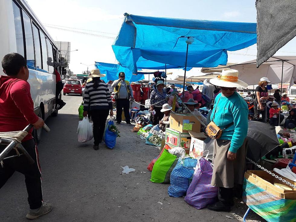 Desalojo de comerciantes en Río Seco no funciona (FOTOS)