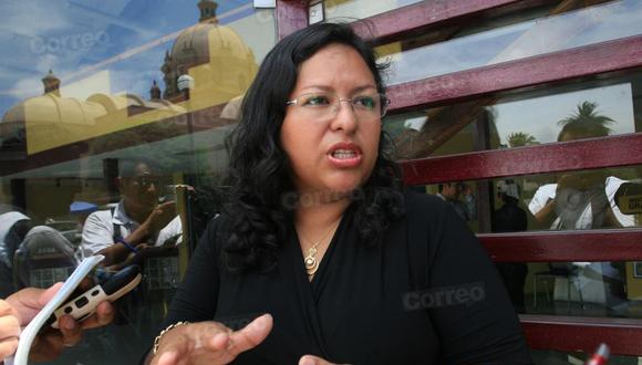 Ingrid Jimenez retomó cargo de directora regional de Educación