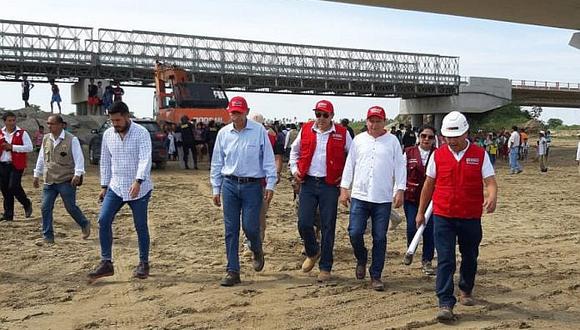 Presidente Martín Vizcarra supervisa construcción del puente Independencia