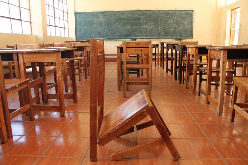 Estudiantes destrozan el 40% de mobiliario escolar