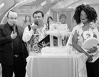 Le sale competencia a Recargados de risa