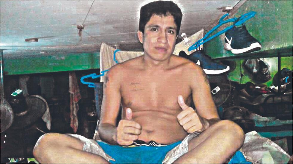 Reos del penal Chiclayo gozan de internet y redes sociales (FOTOS) 