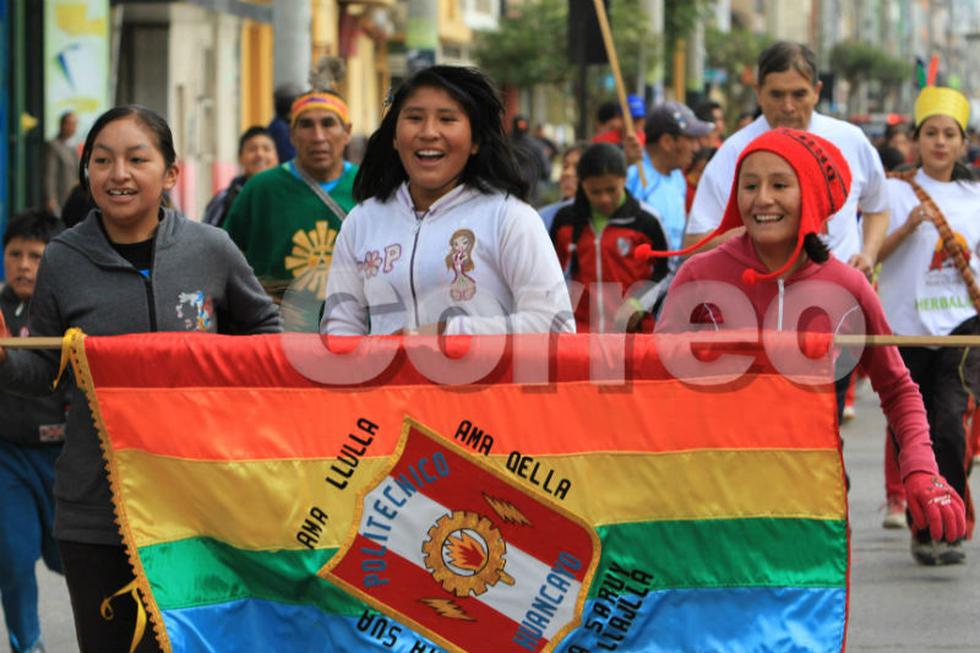 Inicia carrera de chasquis que unirá 5 regiones (FOTOS)